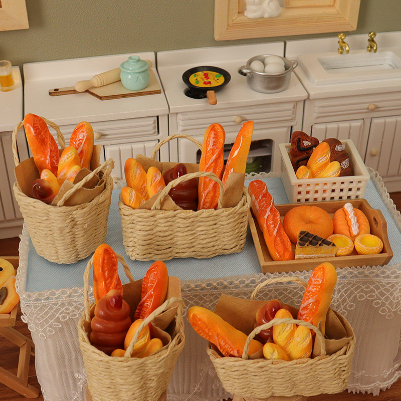 Wholesale Miniature food toys mini bread weaving basket Doll Aessories