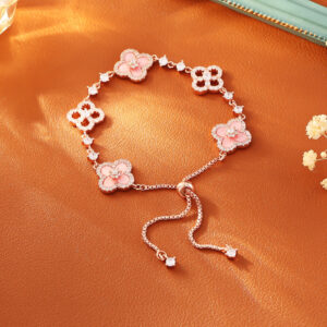 Pink four-leaf clover bracelet