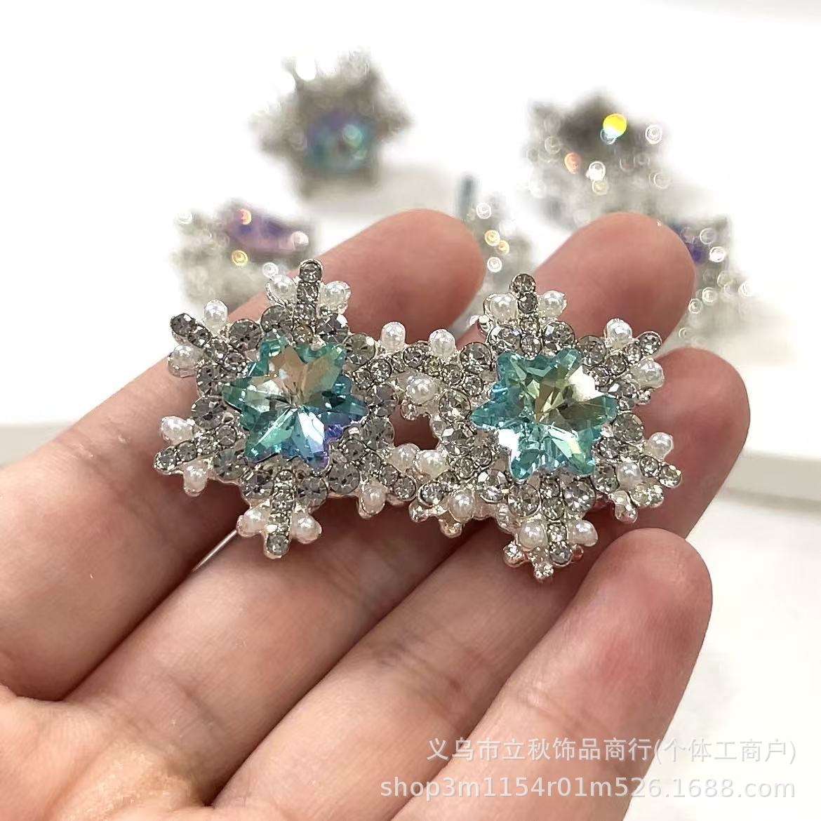 Wholesale Snowflake inlaid with colored zircon straight hole beads