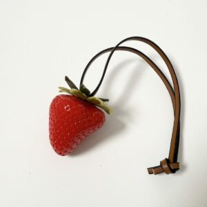 No red strawberry dots