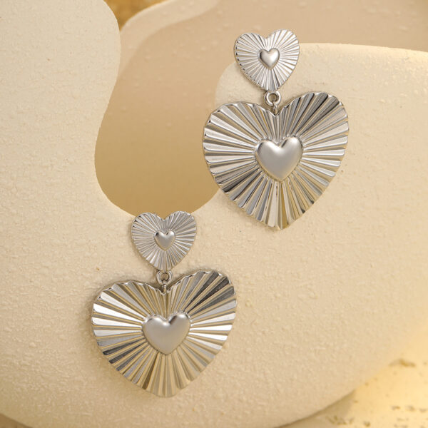 Wholesale Heart-shaped texture earrings