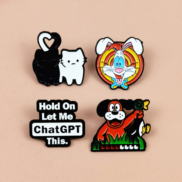 O1CN01SZ64hr1sPDdfu63V0_4079255758-0-cib Wholesale Love black and white cat cute animal brooch