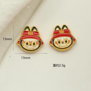 Red hat with fabric spacer beads