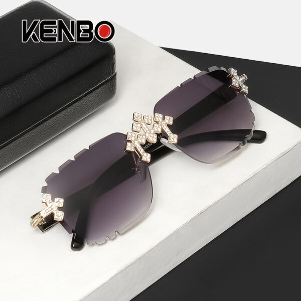 Wholesale Cross studded diamonds frameless Women Sunglasses