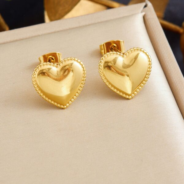 Wholesale Polished gold-plated heart-shaped long stainless steel earrings