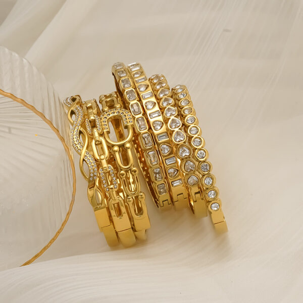 Wholesale zircon-studded clasp gold bracelet versatile stainless steel jewelry