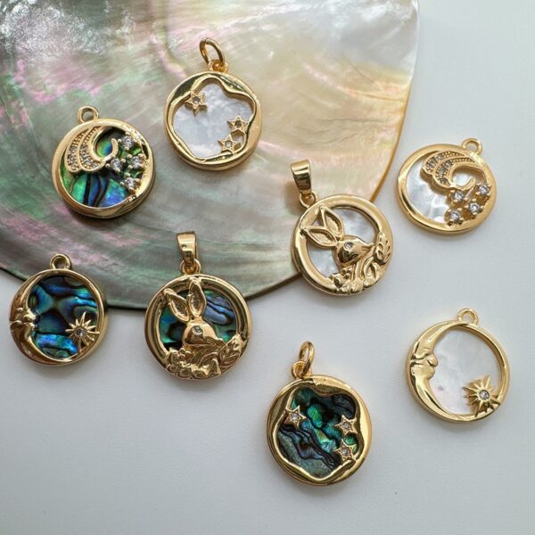 O1CN01TPyQaJ1bnd8pZb3vP_2217774803510-0-cib Wholesale Natural Mother of Pearl Abalone Shell Sun Moon and Stars Pendant