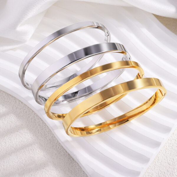 Wholesale Smooth stainless steel bracelet with plain ring
