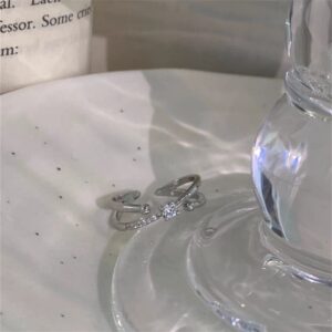 Star surrounded zircon ring