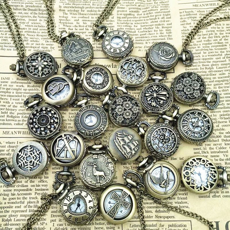 Wholesale Vintage small quartz heart-shaped hollow gear cket watch