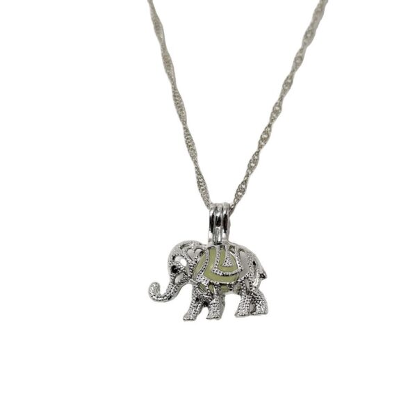 O1CN01TjOSVu2IVKdnzixHT_3919529291-0-cib Wholesale Cute Elephant Luminous Necklace