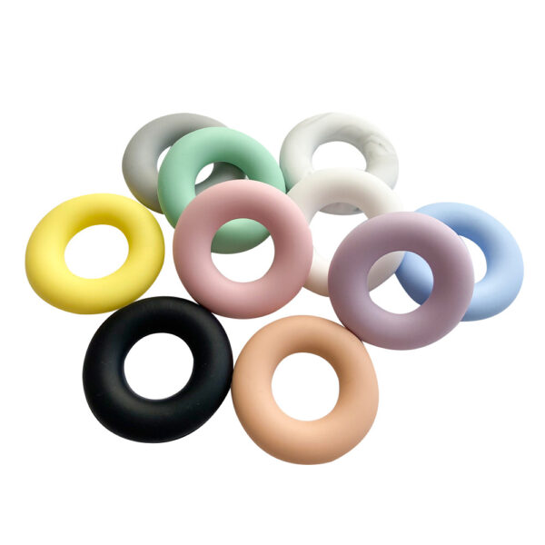 O1CN01TsDws91mHzgmshaoM_2220494344930-0-cib Wholesale Baby Teething Chewable Donut Focal Beads