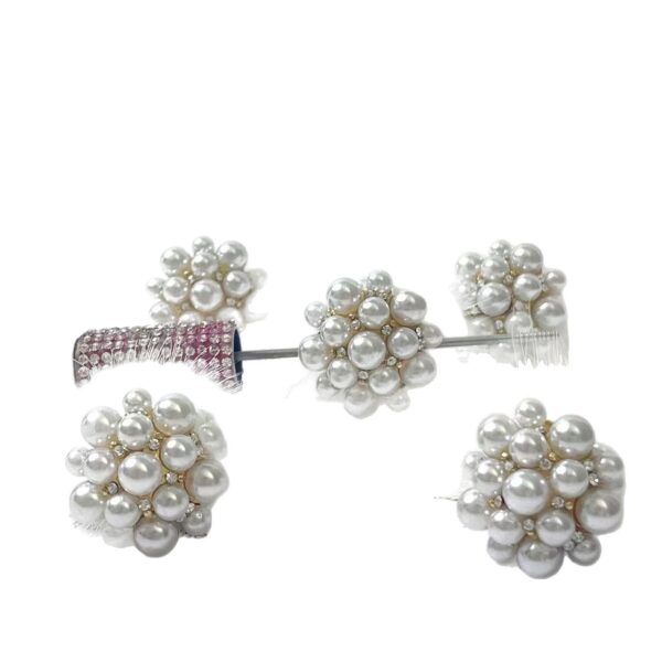 O1CN01Tt5pPS1WnZ8UZahPh_2218733632833-0-cib Wholesale Clay pearl rhinestone flower plate