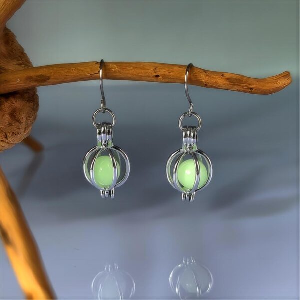 Wholesale Halloween hollow pumpkin luminous earrings
