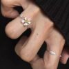 Wholesale Fresh and simple silver daisy ring niche design light luxury finger ring