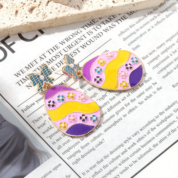 Wholesale creative metal egg eardrop design cute Easter earrings