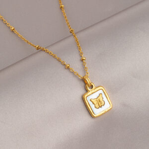 Gold butterfly mother-of-pearl necklace