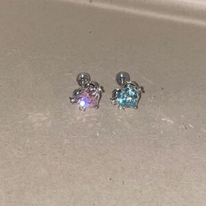 Wholesale Sweet and cool heart-shaped zircon earrings