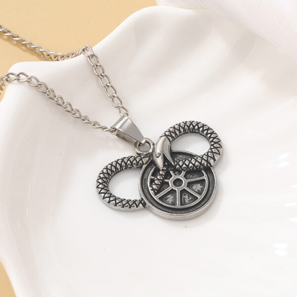 Wholesale European and American Film and Television Peripherals the Wheel of Time Wheel of Time Ouroboros Logo Pendant Necklace