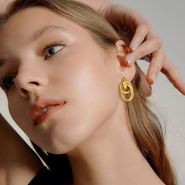 Wholesale Golden Creative Geometric Circle Earrings