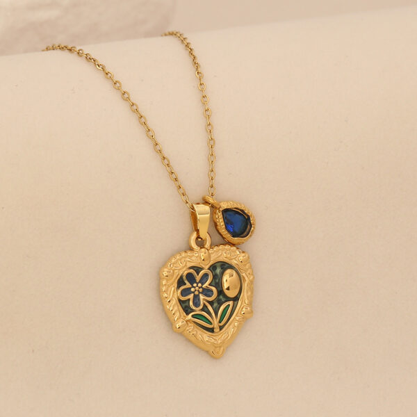 Wholesale Rose Heart-Shaped Pendant Necklace Retro Accessible Luxury Necklace