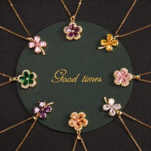 Wholesale Four-leaf Clover Flower Pendant Titanium Steel Clavicle Chain