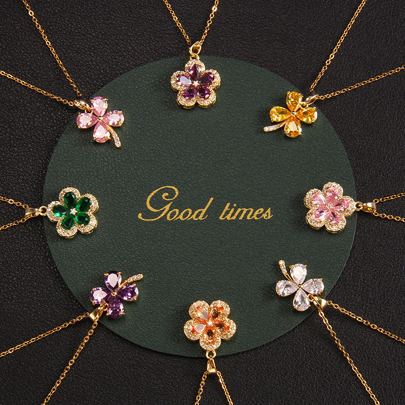 Wholesale Four-leaf Clover Flower Pendant Titanium Steel Clavicle Chain