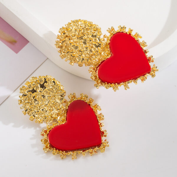 O1CN01Ueorp42LDsYQ9ej1U_2206398079659-0-cib Wholesale Vintage resin heart-shaped pendant earrings