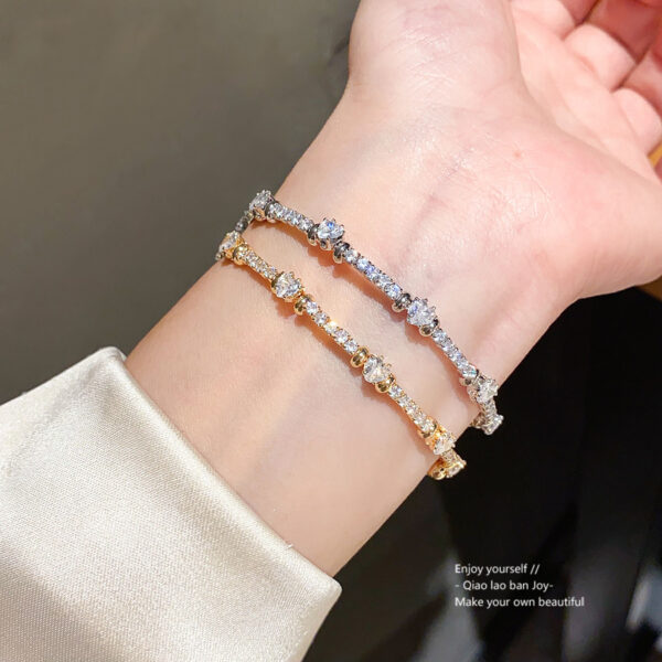 Wholesale Heart shaped inlaid sparkling zircon bracelet