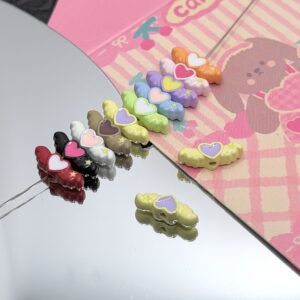 pale yellow / 13.7*4.7mm, hole approximately 1.8mm