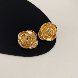 Metal rose stud earrings