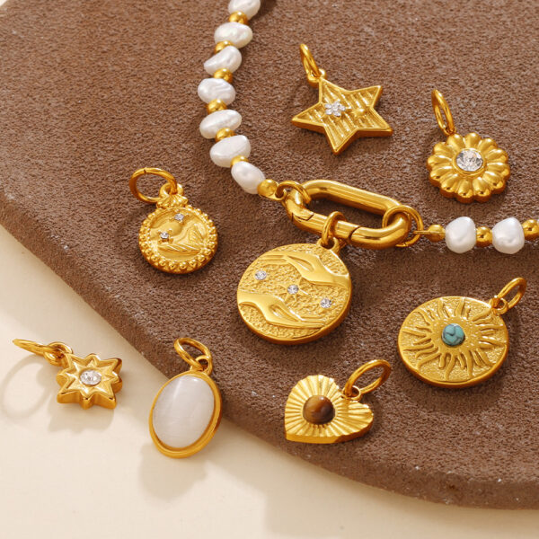 Wholesale Sun, Moon, Stars, Sun, Heart Bracelet Necklace Pendant Stainless Steel