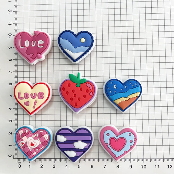 Wholesale Random 100pcs Valentine's Day Love Heart Cartoon Focal Beads