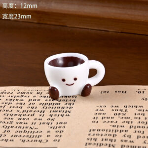 Coffee cup (empty) / Miniature coffee cup