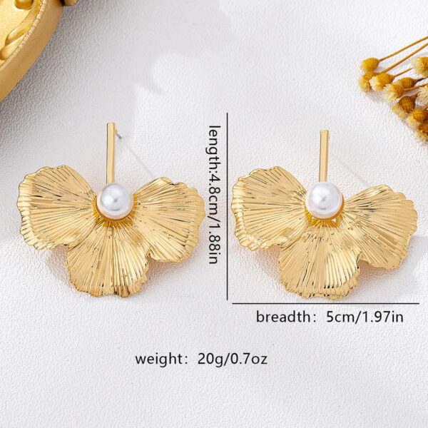 Wholesale Metal Folding Pattern Leaf Flower Earrings
