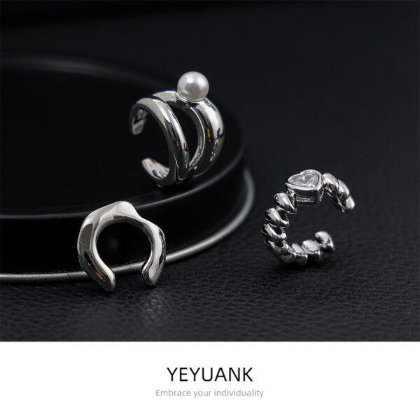 Wholesale Pearl Heart Zircon Decorated Combination Ear Clips