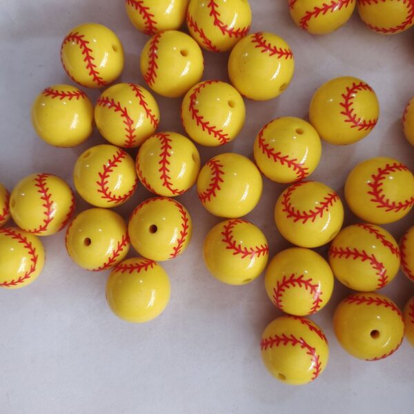 O1CN01VP3A271QErIKTxl0A_2201245431945-0-cib Wholesale 5pcs 20mm Acrylic Yellow Baseball Print Beads