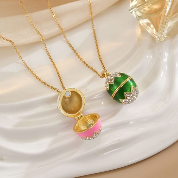 Wholesale Enamel colored Easter eggs with diamond inlay necklace