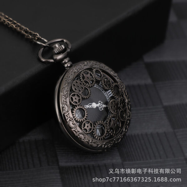 Wholesale Large black gear retro hollow flip quartz pocket watch