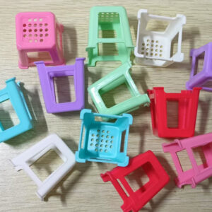 1 small stool in random color