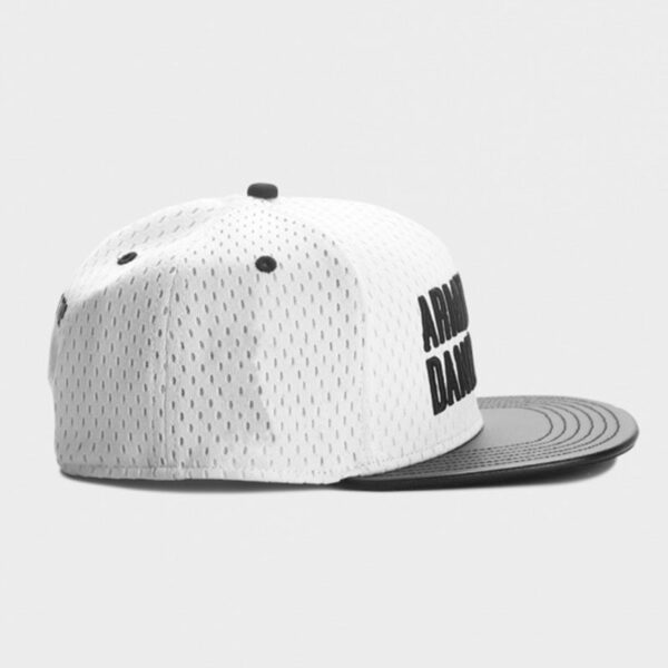 Wholesale White sports mesh breathable quick drying baseball cap