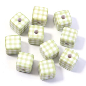 Color plaid light green / Size 14mm, aperture 3.8mm