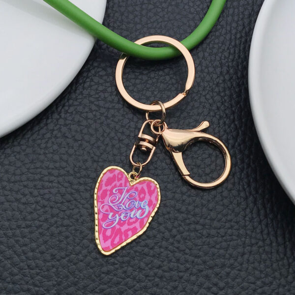O1CN01VyGjQf2Kpbd33fEay_2217654629606-0-cib Wholesale Rose red LOVE YOU love keychain