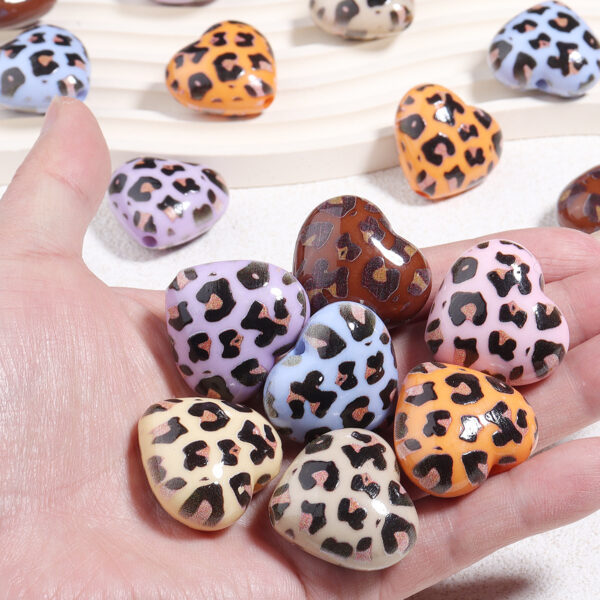 Wholesale Acrylic Colorful Leopard Print Heart Beads DIY Handmade Jewelry Beading Material Accessories