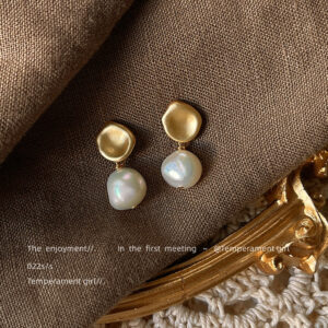 Wholesale Baroque Alien Freshwater Pearl 925 Silver Needle Hand-made Design Matte Earrings Elegant Earrings Vintage Earrings Women