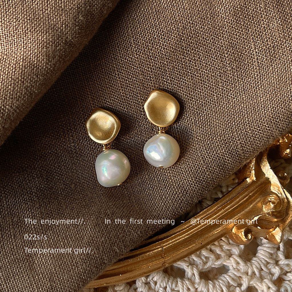 Wholesale Baroque Alien Freshwater Pearl 925 Sier Needle Hand-made Design Matte Earrings Elegant Earrings Vintage Earrings Women