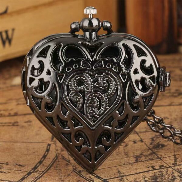 Wholesale Vintage hollowed out heart-shaped silver flip quartz pocket watch
