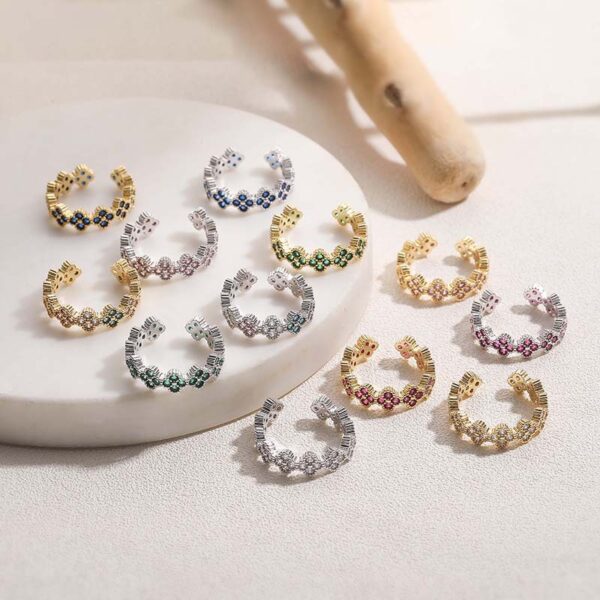 Wholesale Copper Inlaid with Colored Diamonds Four-Leaf Clover Ring