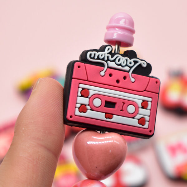 Wholesale Random 100pcs Red Cartoon Valentine's Day Focal Beads