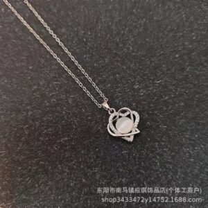 White / 18K